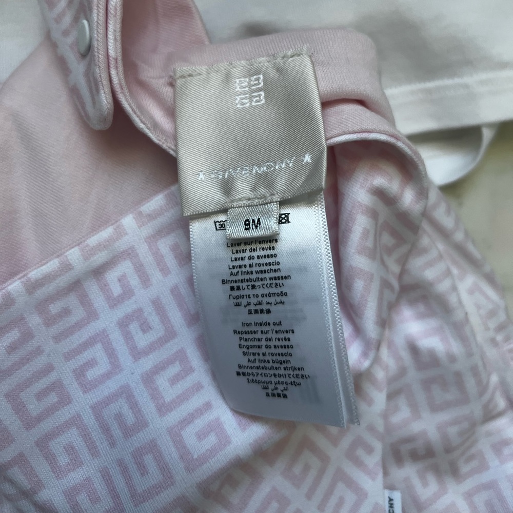 Baby Givenchy set - Picture 4 of 5